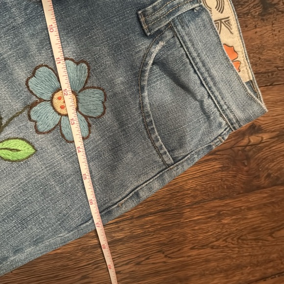 Joystick embroidered jeans . - Picture 7 of 9